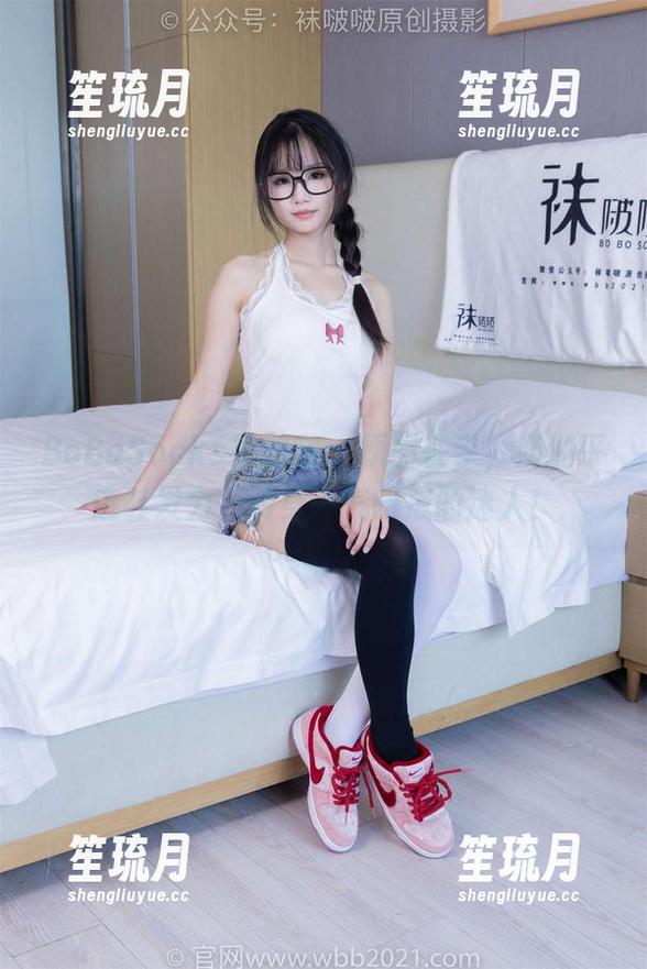 BoBoSocks袜啵啵 - 原图在手，奶油平底鞋发力，转身一气呵成的迷人！