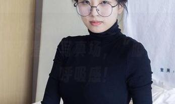 BoBoSocks袜啵啵 – 芝士不只吃了短灰丝，点亮了整个写真场，“脚尖加固”的呼吸感！