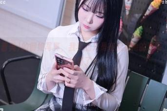 Bomi(普美)的御姐写真，我真的只是在欣赏她的表情，这就被拍到了！