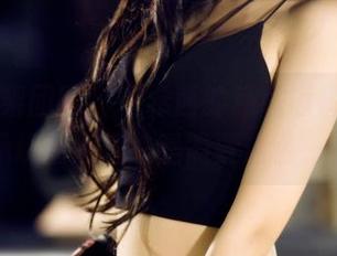 GIRLT果团网 – 裴希西的私房短裤，不得不承认图包里总是需要这么一条！