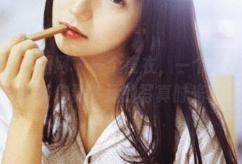 GIRLT果团网 – 一个皮衣，一个陈雅漫，能带你到多远的写真时光？