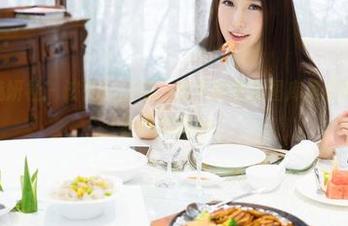 MiStar魅妍社 – 该死的日常，雪千紫最新图库里的每一幕都让我心痒痒的。