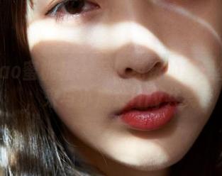 MiiTao蜜桃社 – 看！免费的裤里丝写真，来与小魔女lily共舞