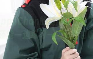 想学PoppaChan的腿部线条？下载机构，还能一边练习一边看图包呢！