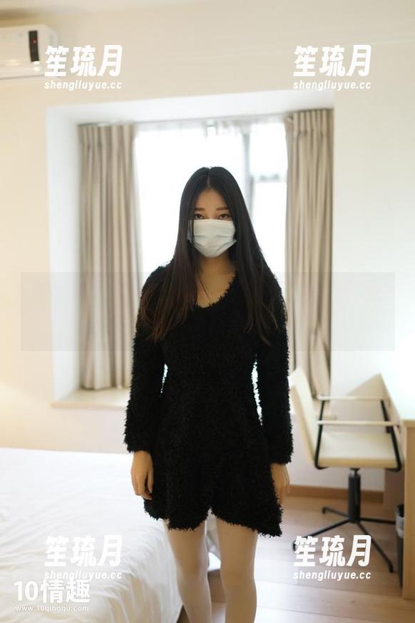 敲黑板，ROSI的黑色蕾丝不只好看，还让我想要一整面墙的壁纸！