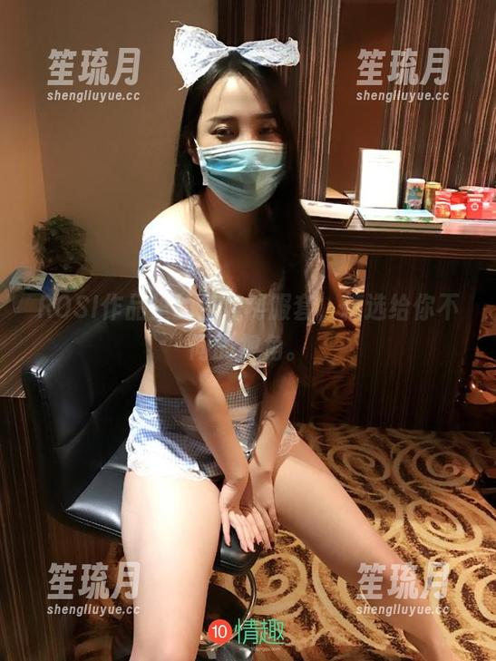 ROSI口罩 ROSI作品里的空姐制服套,精选给你不同的视角。