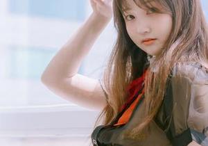 Sia(시아)带你逛校园COS图集，书本都羞愧得想躲起来