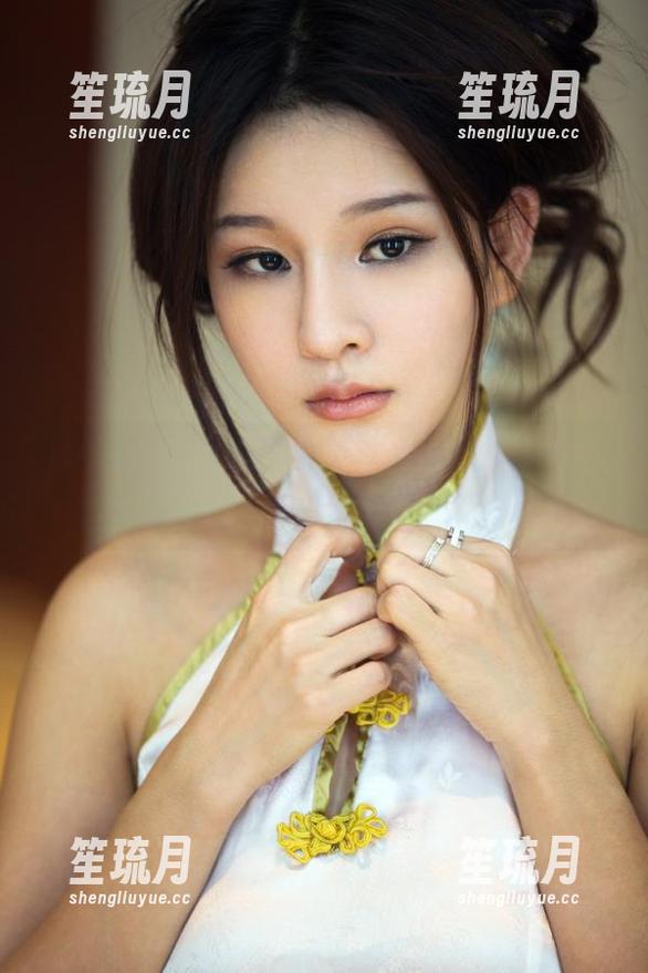 TuiGirl推女郎-潘娇娇 TuiGirl推女郎 - 潘娇娇的灰丝写真集,最新款式,让人想一探究竟的感觉。