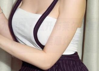 UGirls尤果网 – 点开布莱尔昆娜最Q的最新写真，爱意炸裂！