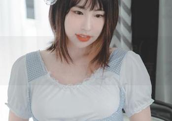 Whoneedsdresscode？Uhye(이유혜)的短裤写真更新教你随性与时髦并存。