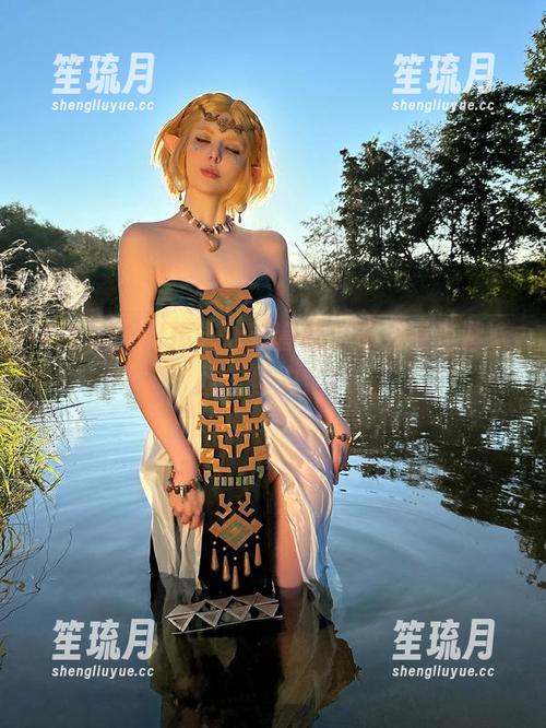 Vinnegal精选泳装套图：泳池还是游泳圈，你决定！