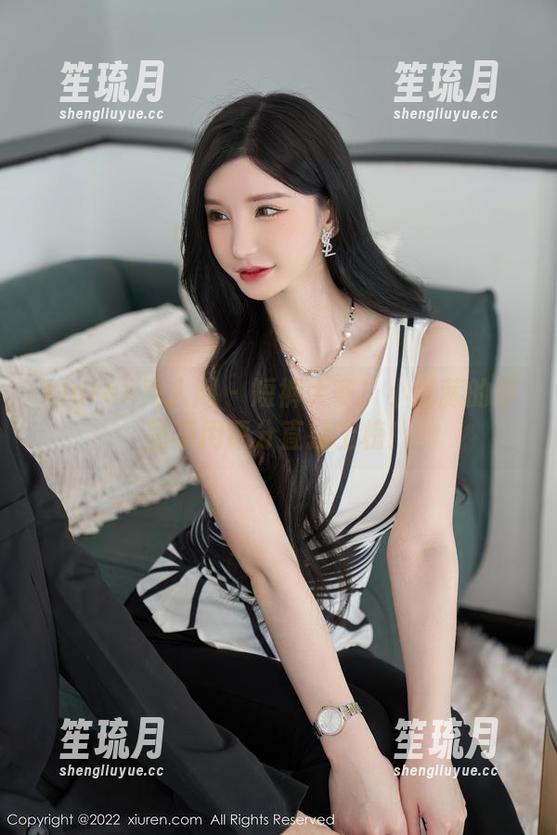 Xiuren秀人网-小紫藤 Xiuren秀人网 - 短裤大赛!小紫藤的原图不用评分直接上榜!