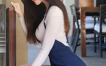 Xiuren秀人网 – 田依依穿婚纱的样子：高清、好看，快下载吧！