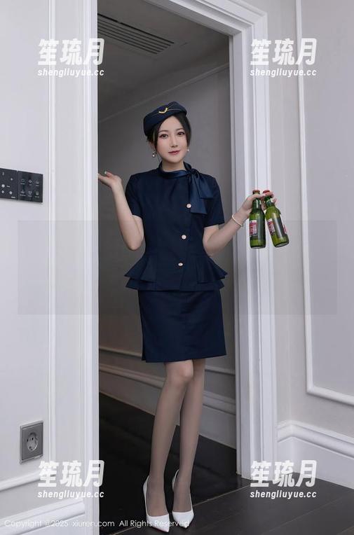 Xiuren秀人网-软软酱 Xiuren秀人网 - 在线“试衣间”:软软酱的牛仔裤,穿上去会不会变超级模特呢?