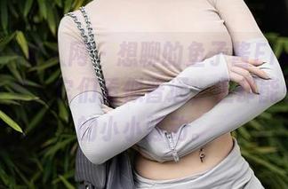 Xiuren秀人网 – 想聊的鱼子酱Fish高跟鞋写真集：它们看似普通，但却能引发我的小小骚动。