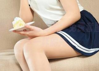 丽柜 – 碰见心心的秘密，免费套图带你看不一样的她。