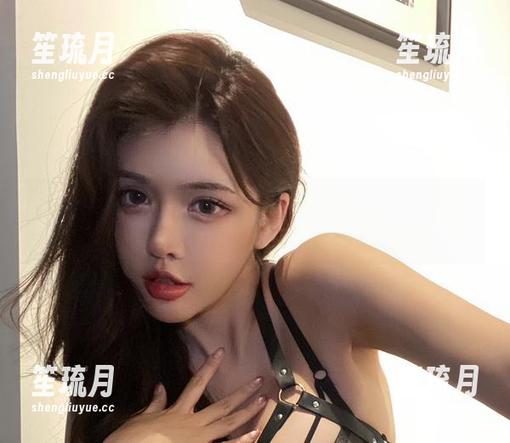 于芷晴 微密圈 - 你见过最新的于芷晴丝袜作品吗?这搭配也太会撩了吧。