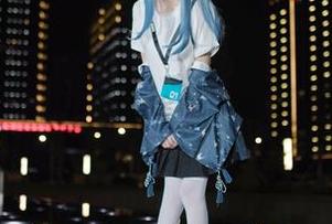 嘿！看这里！你的负卿助你收割全城小姐姐，高清粉色壁纸来啦！