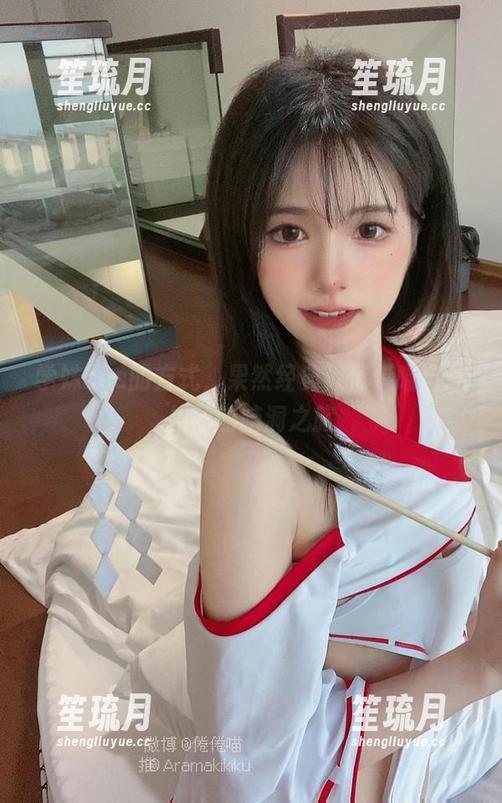 学妹cos的方式，果然经典！倦倦喵自述拍照的脑洞之旅