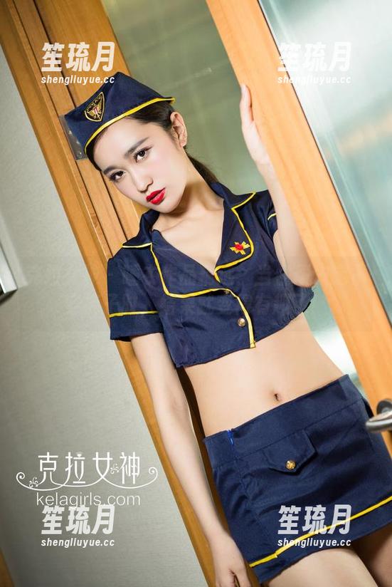 克拉女神-僮僮 克拉女神 - 睡衣作品精选:当僮僮决定不穿裤子时,结果就变得有趣了!