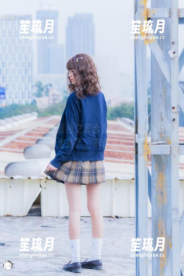 兔玩映画的蓝色之夏合集，咋一看觉得有点儿太美了，不敢直视啊。
