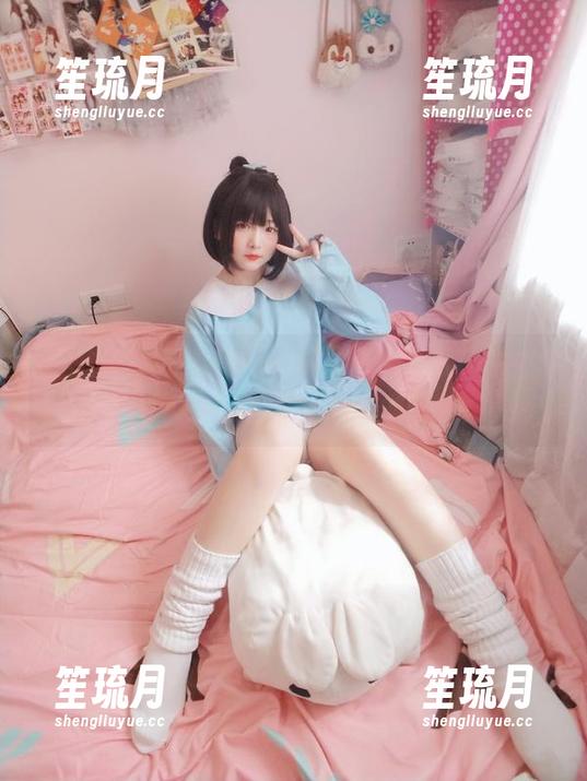 古川kagura的网袜写真：精选的沉默，干脆让人多想些别的。