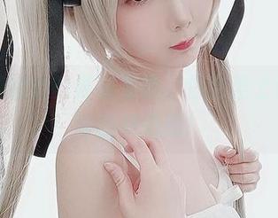 看名赖弥七的棉袜写真，你会爱上这种意外的舒适感！