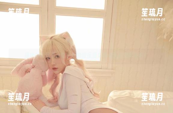 猫咪的暴风雨：啾小妍的暗夜猫女cos图册别样精彩！