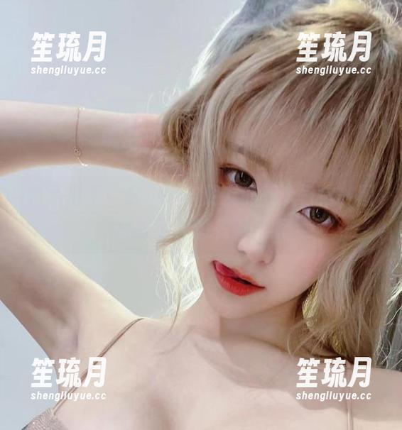 最新展示：啾小妍与朋友的双人日常，图片忍不住想多看几眼