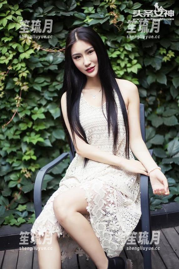 头条女神-乔安 头条女神 - 乔安穿的裤里丝,居然有免费的资源…无聊又好奇。