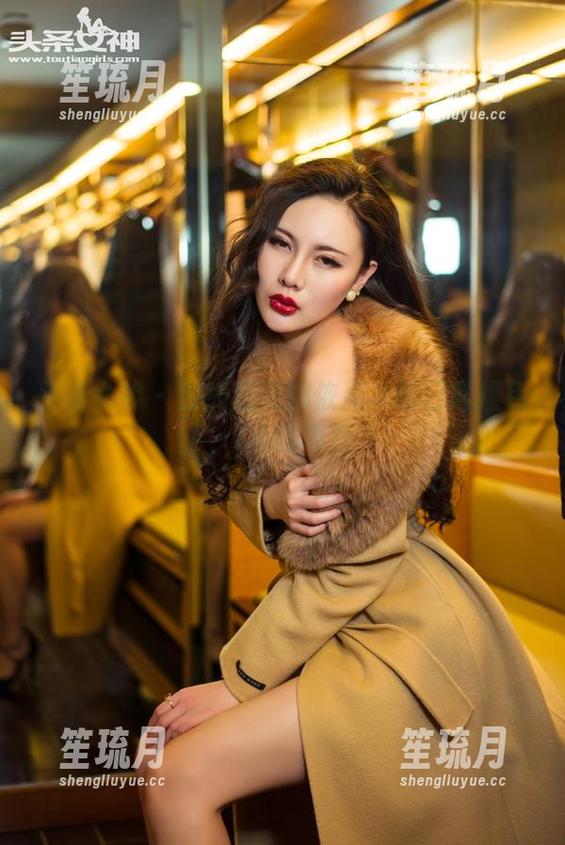 头条女神-娜依灵儿 头条女神 - 在线查看娜依灵儿的日常撞色,OMG真辣