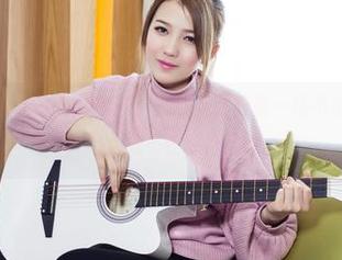 头条女神 – 瑞宝儿穿体操服，私房美图真是一场不小的“运动”，让人忍不住多看几眼。