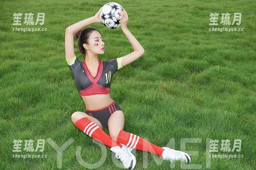 尤蜜荟 - 菲儿的天台：一组高清写真，让你对天台有了全新想象。