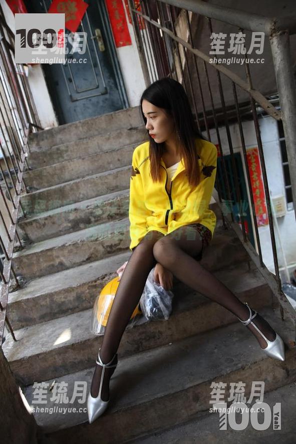 异思趣向-美子 异思趣向 - 美子写真:原谅绿,事业心满满的颜色有多好看?