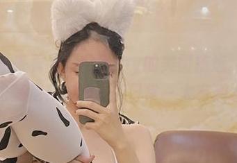 微密圈 – 来看看张鑫baby的美图精选，蝴蝶结和比基尼在沙滩上的日常～太有趣了！