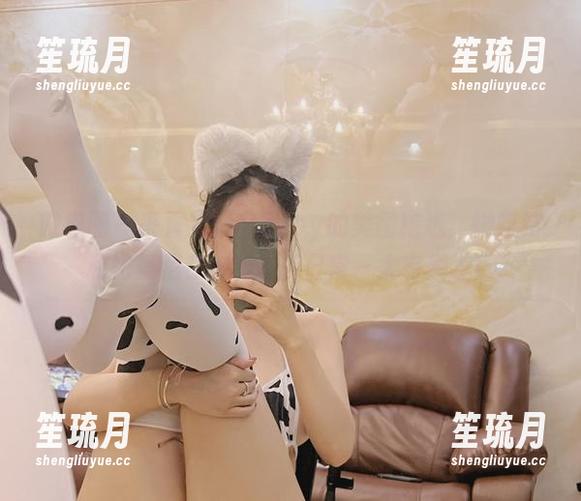 张鑫baby 微密圈 - 来看看张鑫baby的美图精选,蝴蝶结和比基尼在沙滩上的日常~太有趣了!