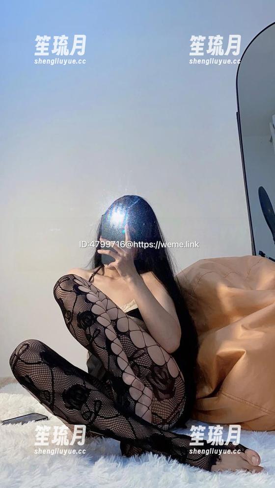 徐绾绾yyyy 微密圈 - 充满个性的姐姐:徐绾绾yyyy的写真,网盘速取,转身不回头。
