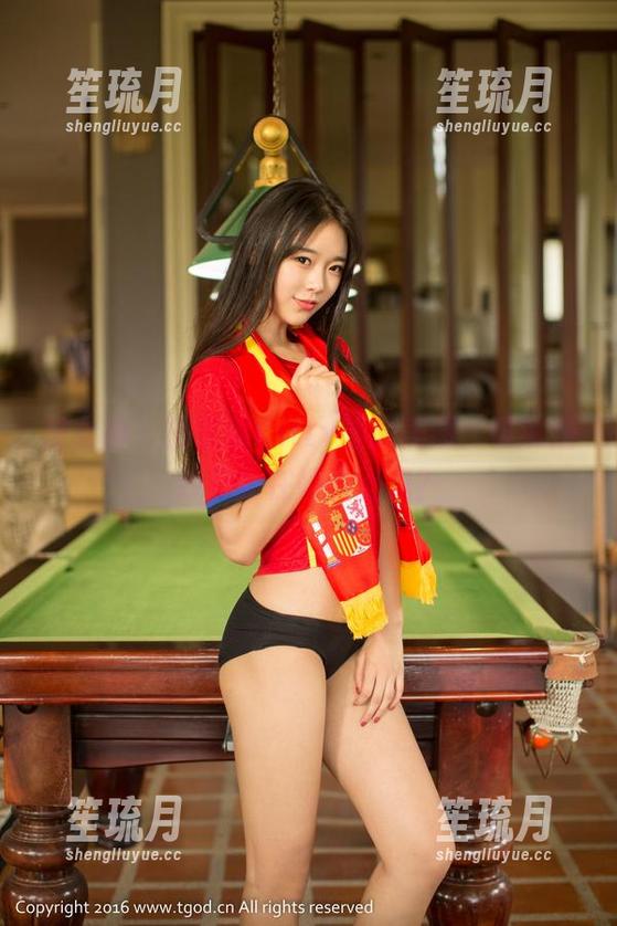 推女神-施忆佳Kitty酱 推女神 - 施忆佳Kitty酱的美图:谁说婚纱只能在婚礼上见?