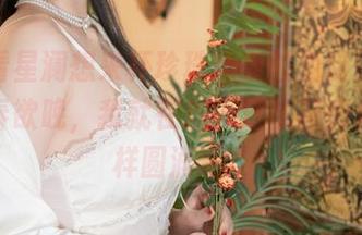 每次看星澜想来杯珍珠奶茶的免费图片，宫廷春欲晚，我就在想，这桃花和什么一样圆润啊！