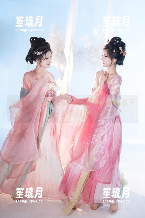 泳池，是星澜是澜澜叫澜妹呀的一场水中派对——图集新鲜出炉！
