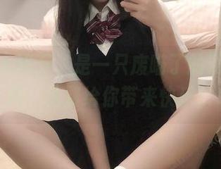 在冬の太阳下，是一只废喵了的照片随便用，免费给你带来快乐！