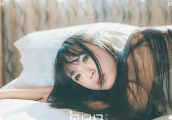 叛逆少女的写真，果团网让美图上的乖乖肖像走尝试新路子。