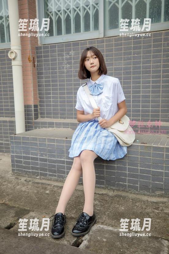 梦丝女神 - 水中是仙女，沙滩是王者！玥玥泳装照精选拼图时间！