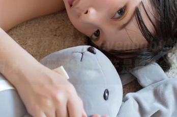 波萝社 – 翻开柳侑绮Sevenbaby的扑克牌日记，图册阐释的或许是精神食粮？