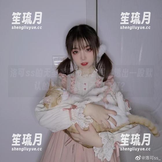 洛可ss 洛可ss的无圣光黑吊带套图,透出一股默认的魅惑,谁说不如白灯?