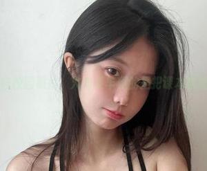 微密圈 – 这些校园照片，火龙果羊真的是把课本飘到了空中吗？