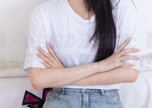 物恋传媒 – 小谷的办公室在线：图集里的秘书日常，你是否想迟到？