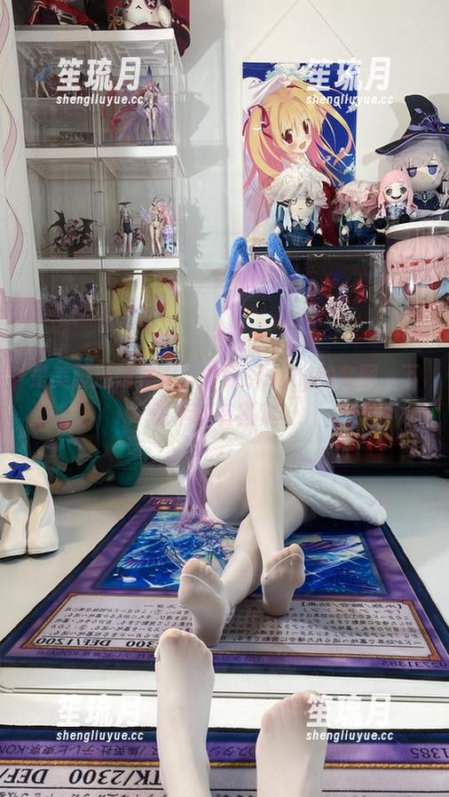 白栎Shirly 是美脚还是美人,白栎Shirly的套图,下载后自有答案!