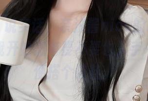 秀人网 – 说实话，奈汐酱nice的职业装高清到让我开始思考要不要也入手一件，随便搭个破鞋。