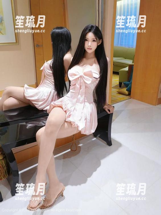 秀人网 - 白裙时代，小逗逗带你在线资源发掘！